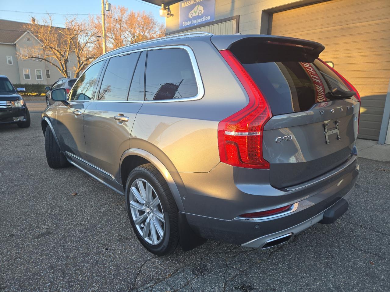 Lot #2974863061 2019 VOLVO XC90 T6 IN