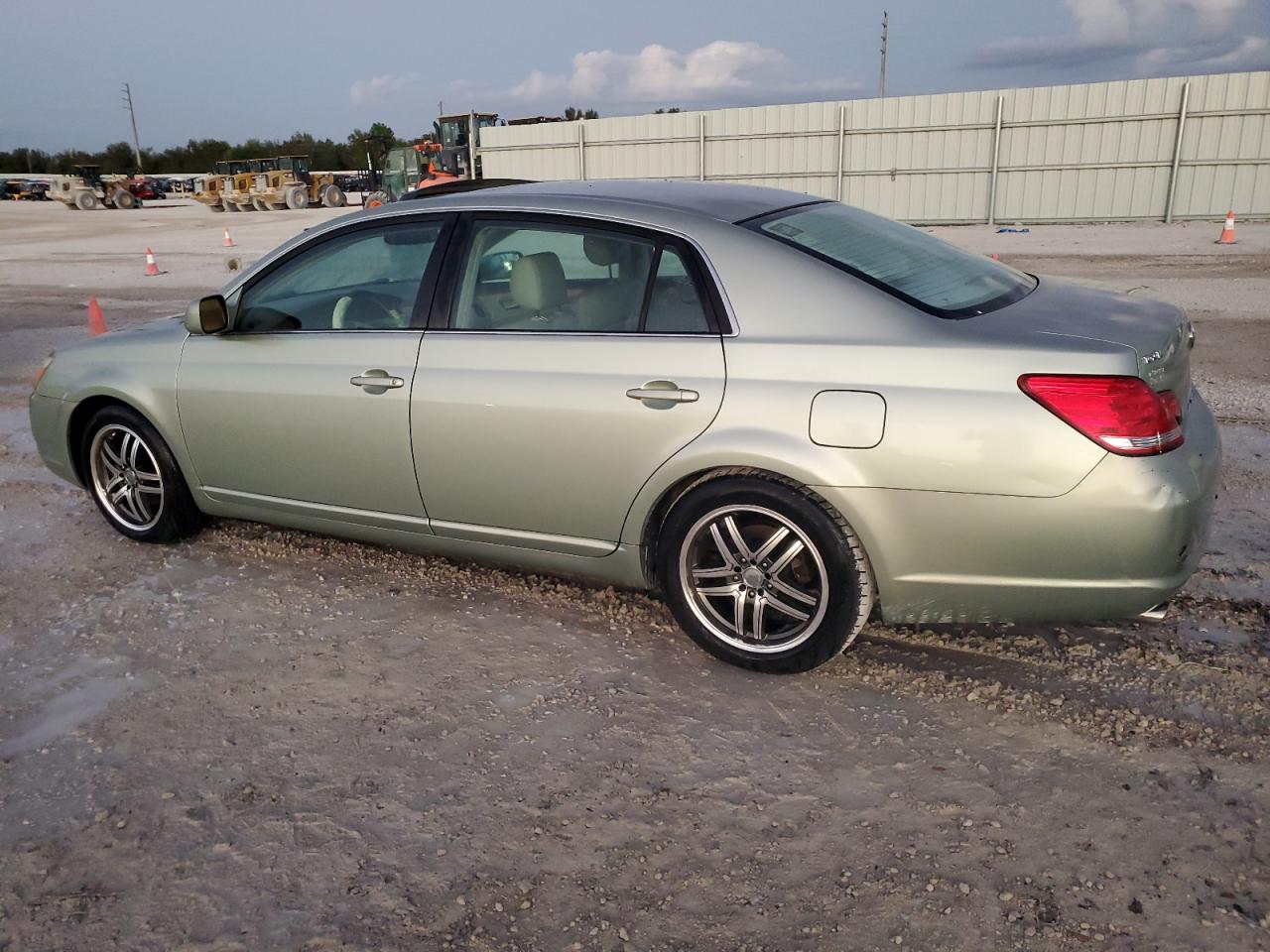 Lot #3023653020 2006 TOYOTA AVALON XL