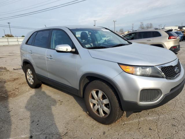 VIN 5XYKT4A12DG355704 2013 KIA SORENTO no.4