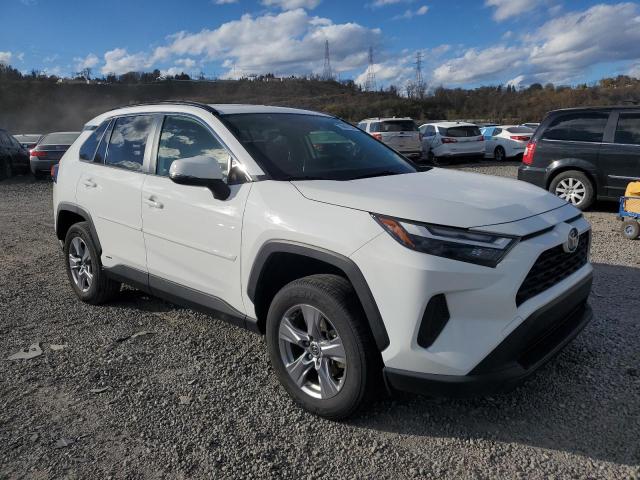 VIN JTMRWRFV0ND151157 2022 Toyota RAV4, Xle no.4