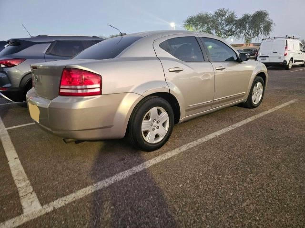 Lot #2945121706 2008 DODGE AVENGER SE