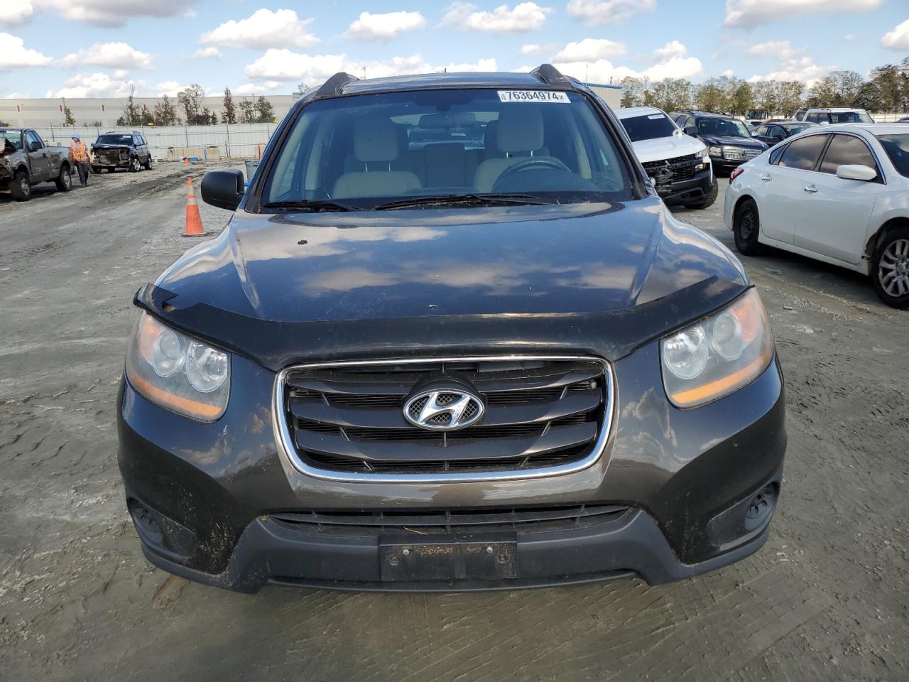 Lot #2970004917 2011 HYUNDAI SANTA FE G