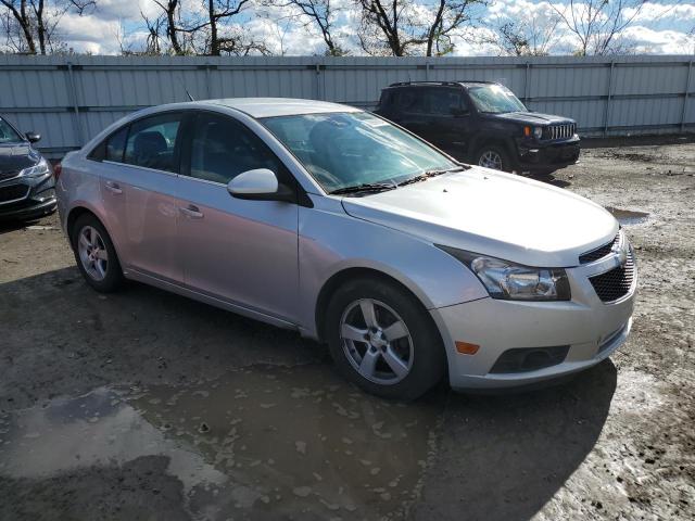 VIN 1G1PC5SB7E7359354 2014 Chevrolet Cruze, LT no.4