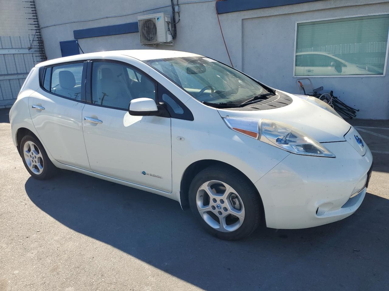 Lot #2972433558 2011 NISSAN LEAF SV