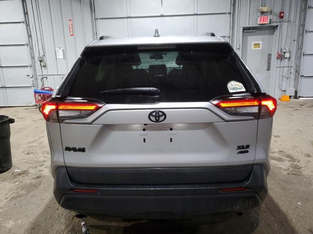 2021 TOYOTA RAV4 XLE - 2T3P1RFV3MC165076
