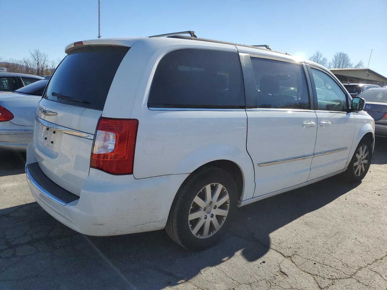 Lot #2976341008 2016 CHRYSLER TOWN & COU