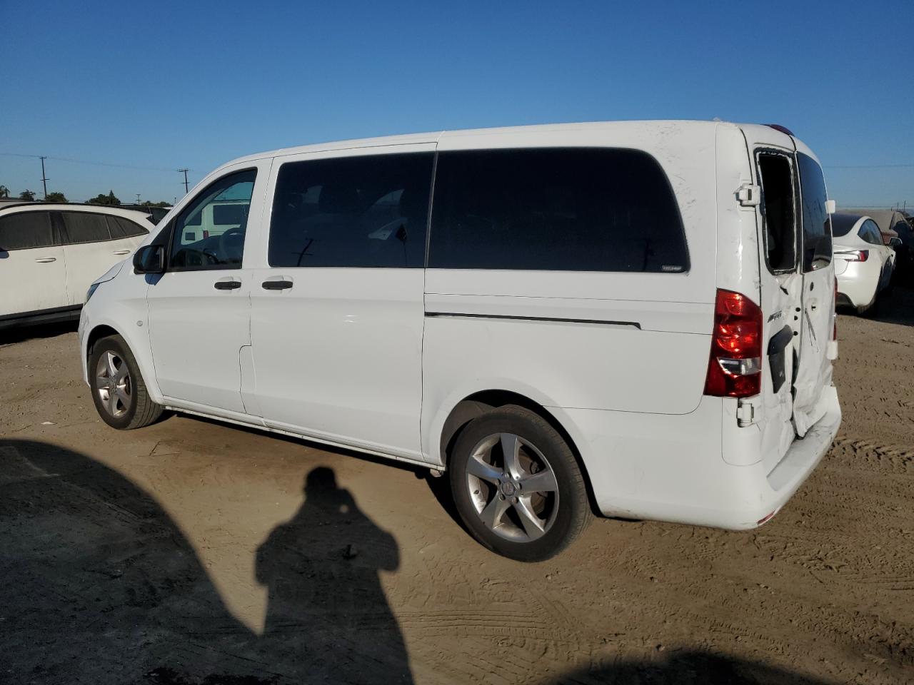 Lot #3023313246 2017 MERCEDES-BENZ METRIS