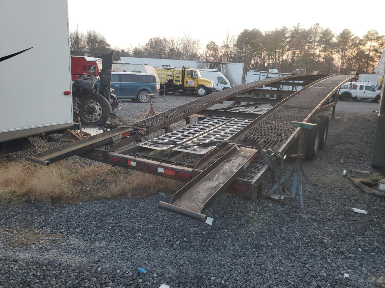 Lot #2989065538 2014 KAUFMAN CARHAULER