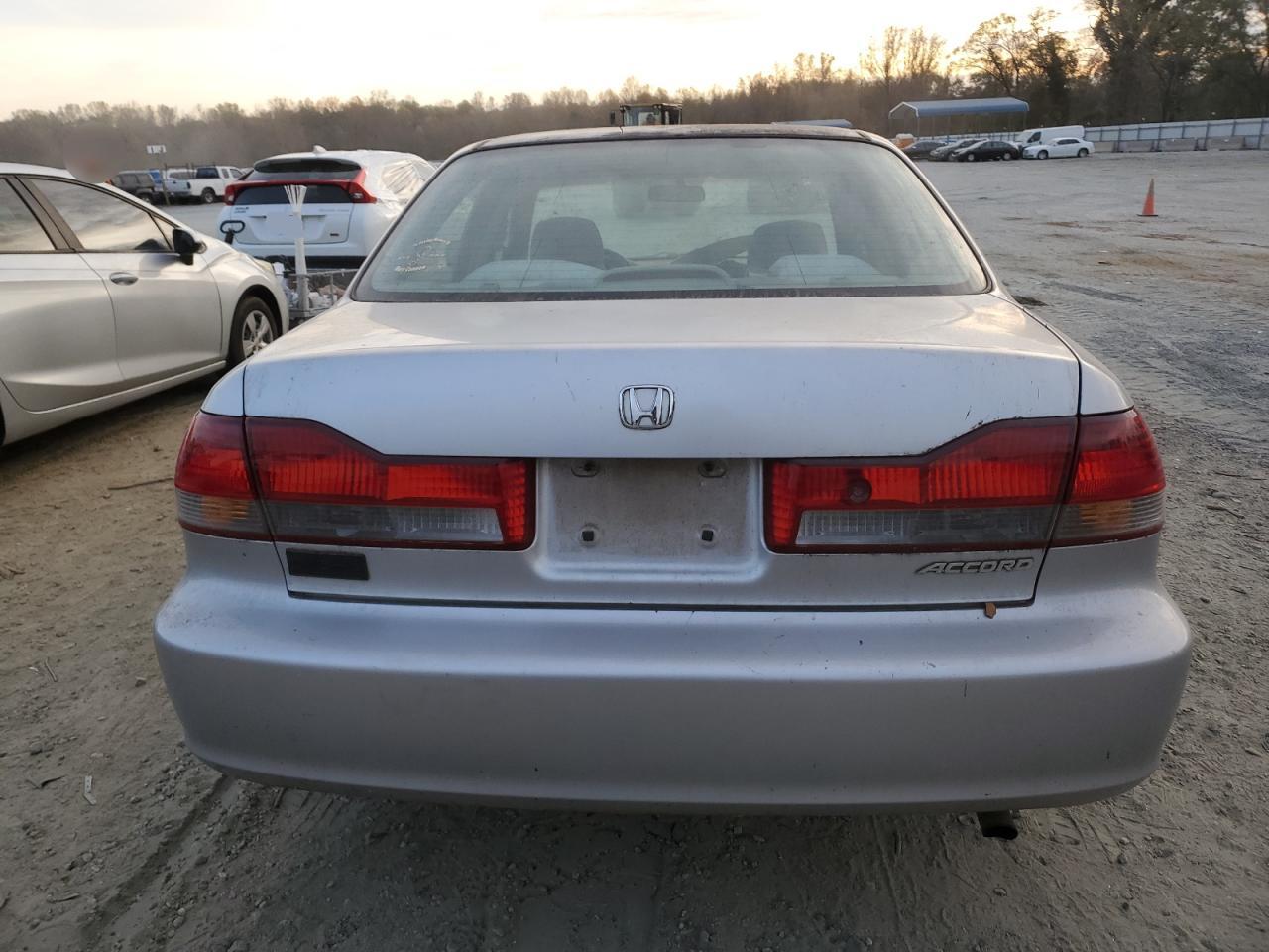 Lot #2986812167 2002 HONDA ACCORD LX