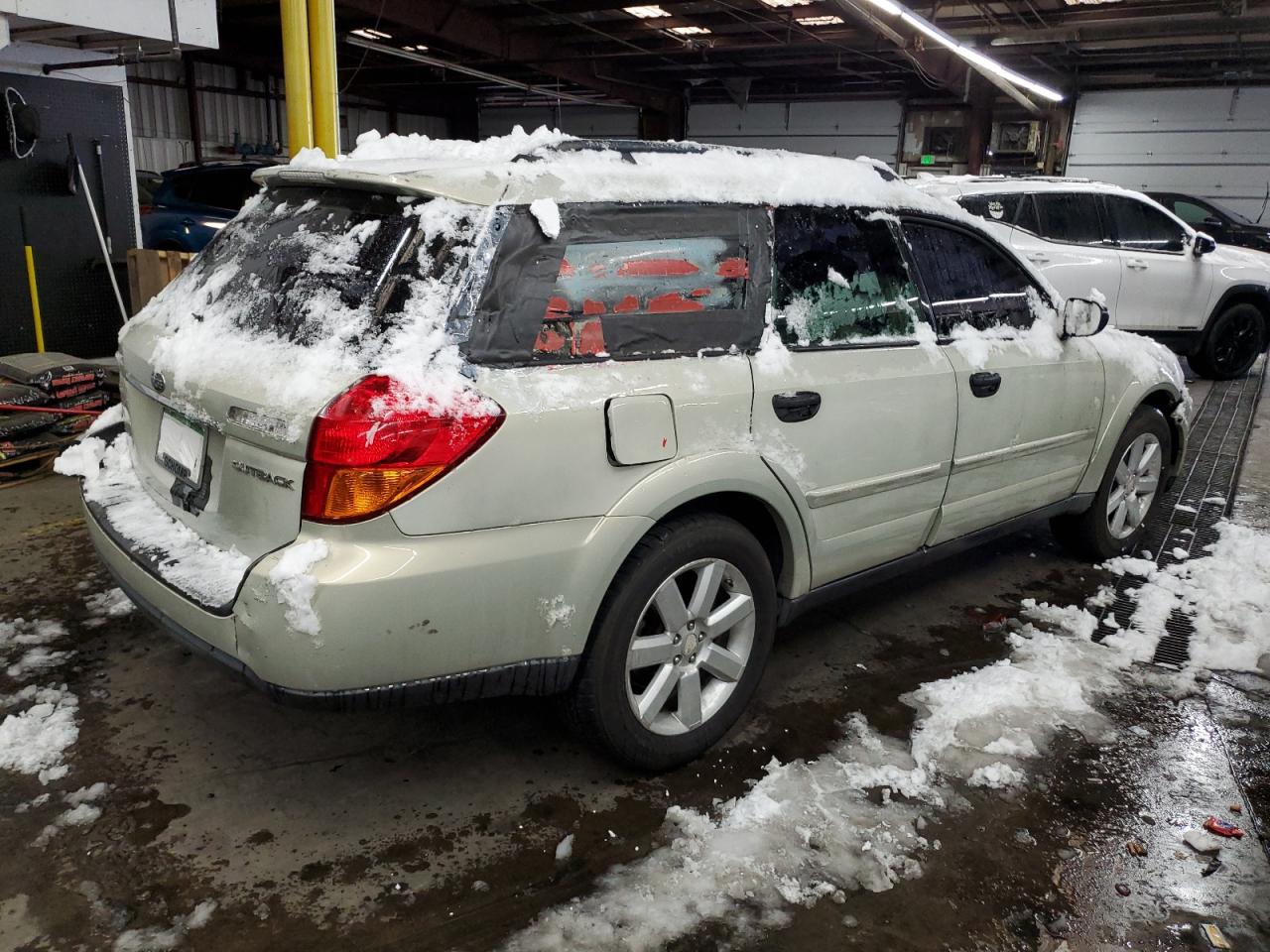 Lot #2972398433 2007 SUBARU OUTBACK OU