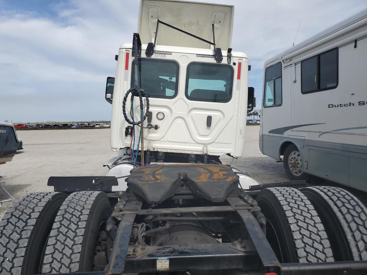 Lot #2972211147 2020 FREIGHTLINER CASCADIA 1