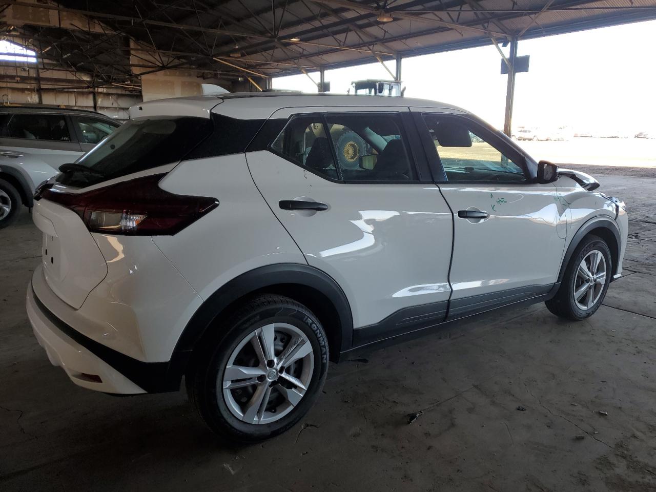 Lot #3041785419 2023 NISSAN KICKS S