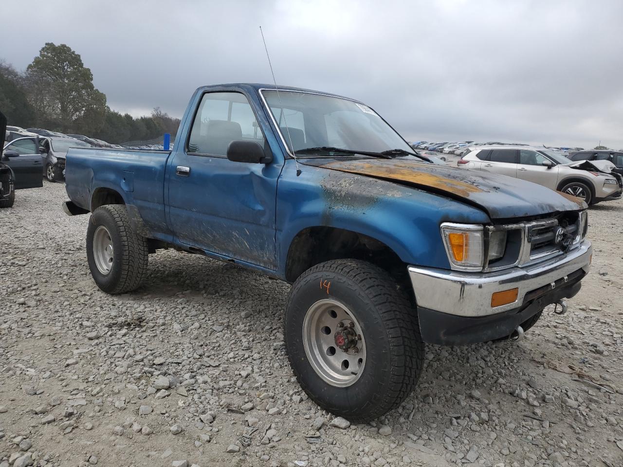 Lot #2979411610 1994 TOYOTA PICKUP 1/2