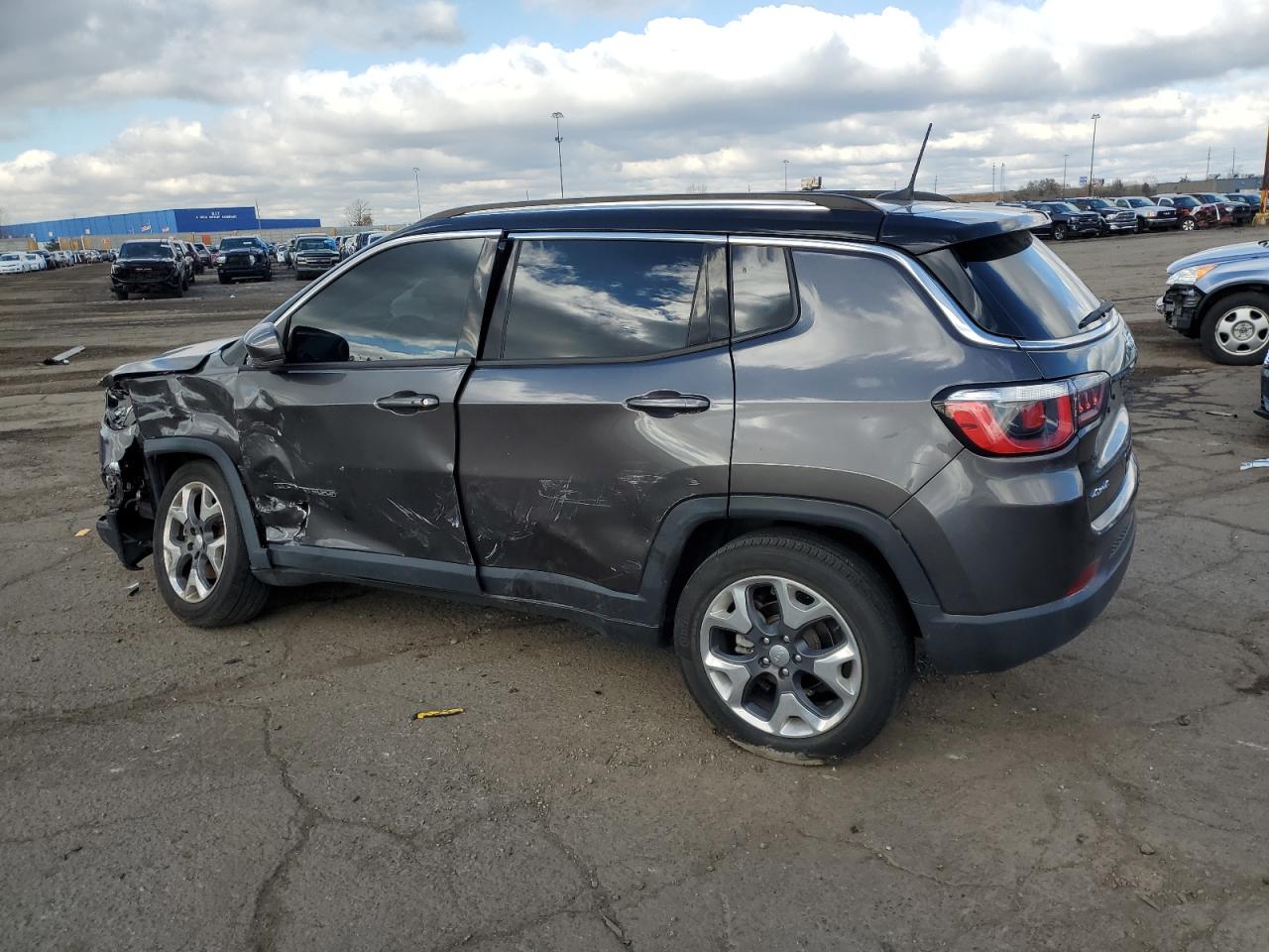 Lot #3034317079 2018 JEEP COMPASS LI