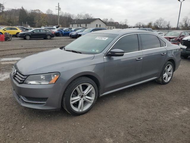 2014 Volkswagen Passat, SE