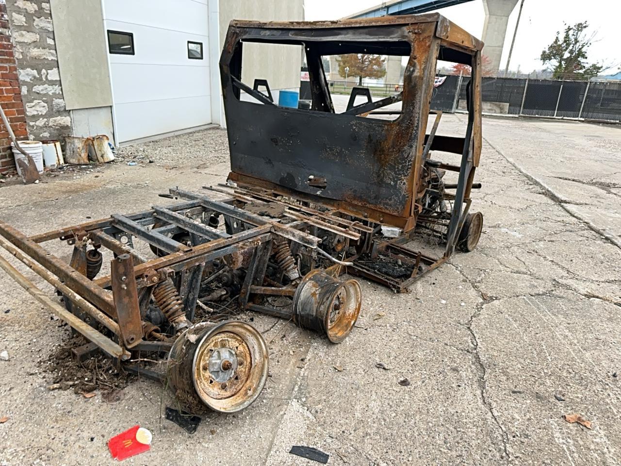 Lot #2972398474 2011 POLARIS RANGER 6X6