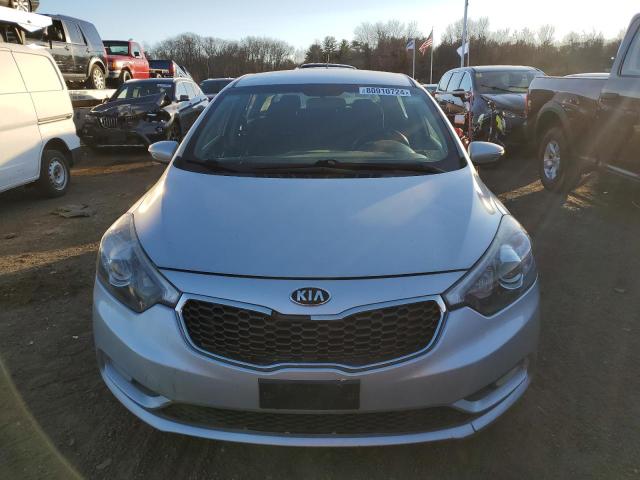 VIN KNAFX5A85G5618285 2016 KIA Forte, EX no.5