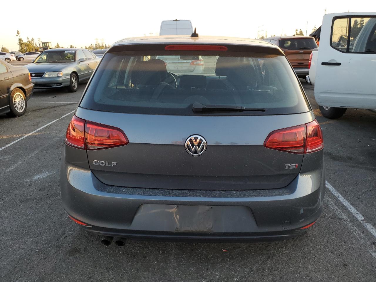 Lot #3049763102 2016 VOLKSWAGEN GOLF S/SE