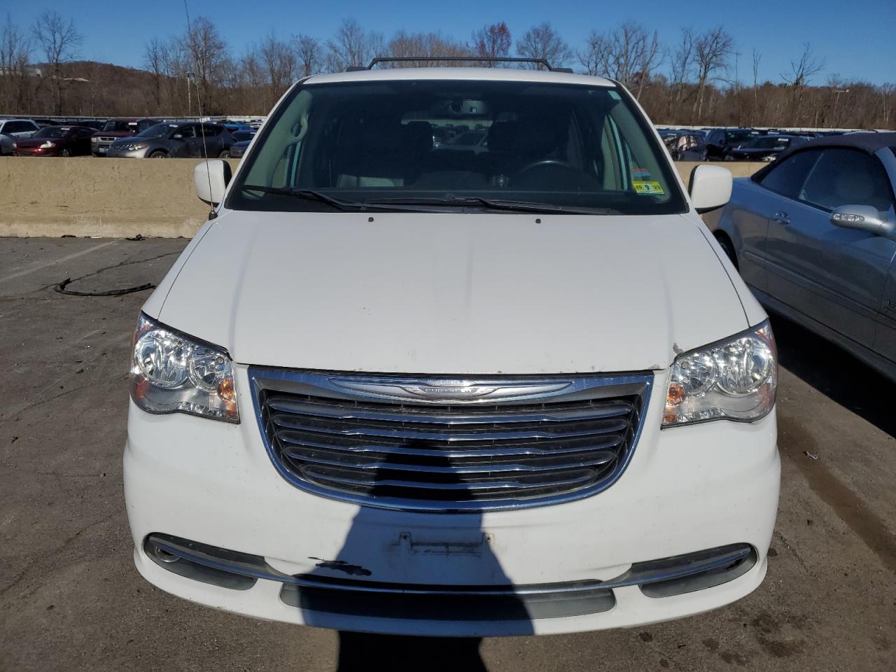 Lot #2976341008 2016 CHRYSLER TOWN & COU