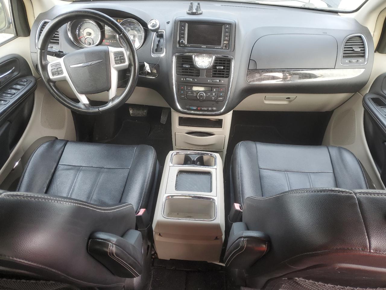 CHRYSLER TOWN & COUNTRY TOURING