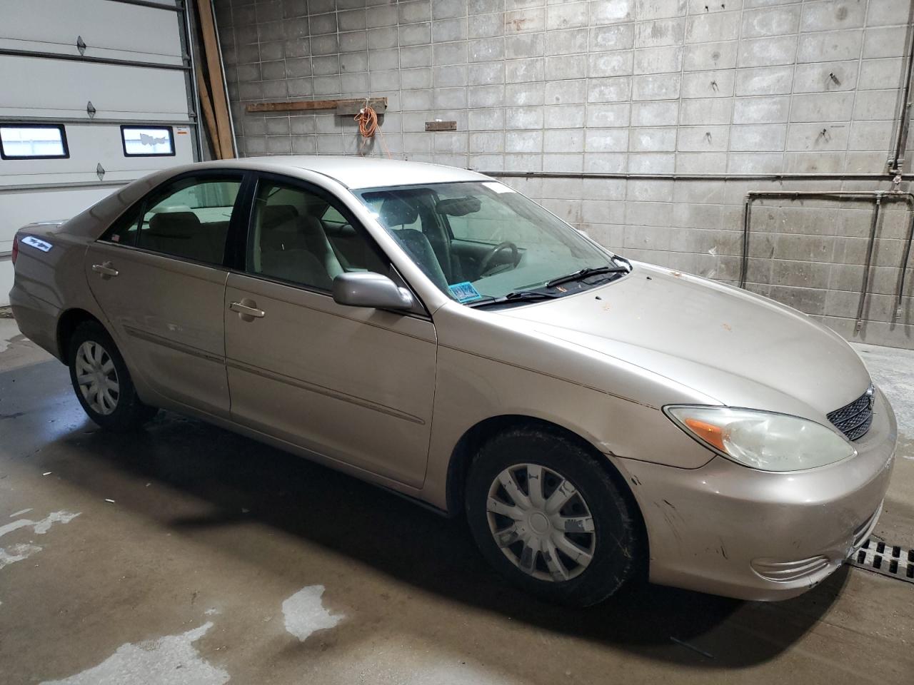 Lot #2993703163 2004 TOYOTA CAMRY LE