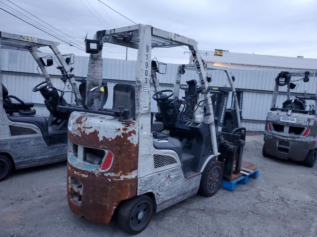 Lot #3020986324 2015 NISSAN FORKLIFT