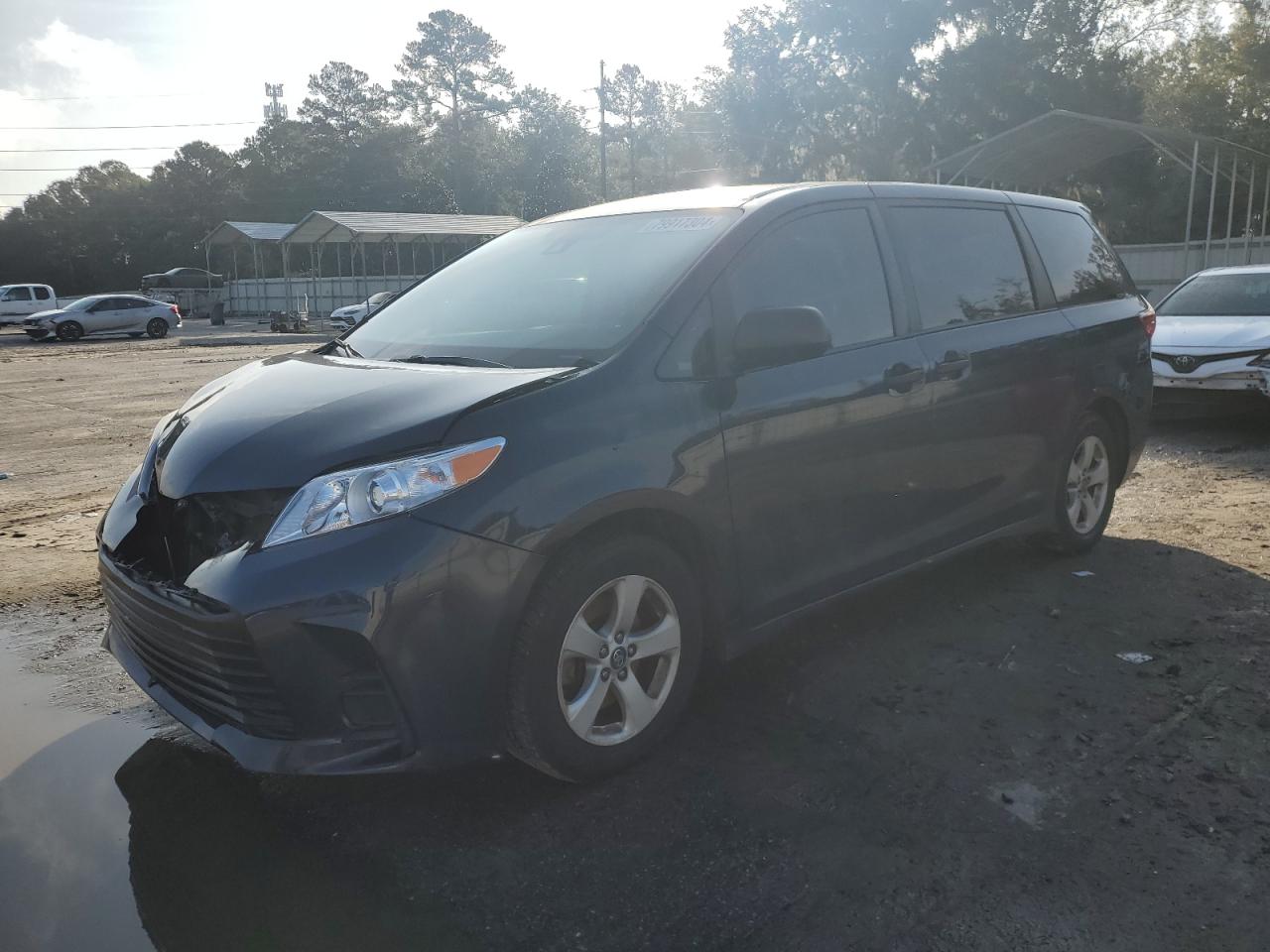 5TDZZ3DC3KS015479 TOYOTA SIENNA 2019