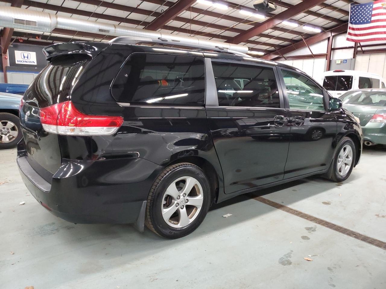 Lot #2991764530 2011 TOYOTA SIENNA LE