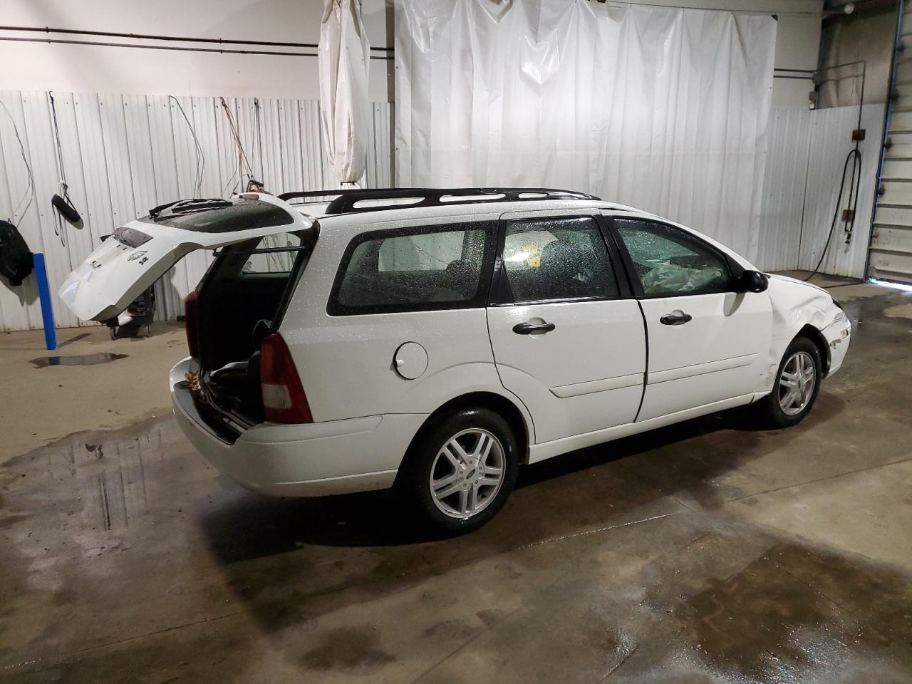 Lot #3020824799 2001 FORD FOCUS SE