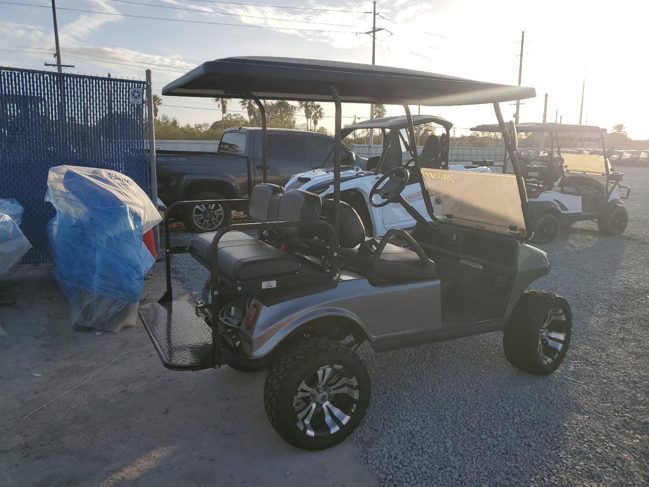 Lot #3048079881 2007 GOLF CART