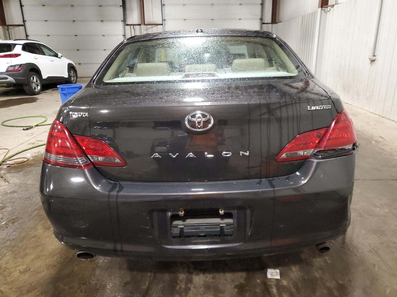 Lot #3033237802 2010 TOYOTA AVALON XL