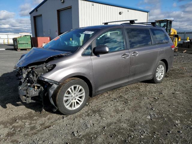 2011 TOYOTA SIENNA XLE #3033529082