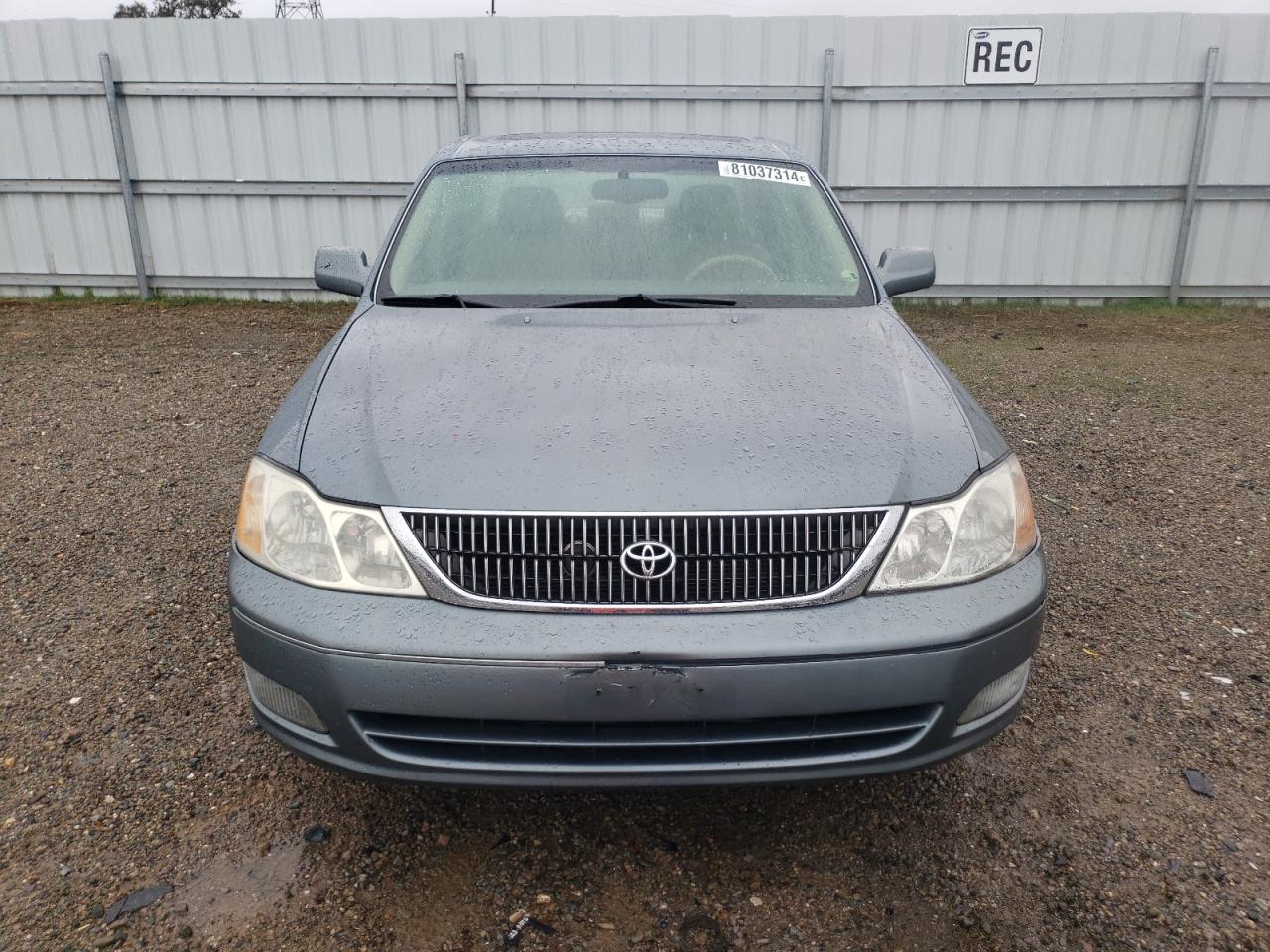 Lot #2996713816 2001 TOYOTA AVALON LX