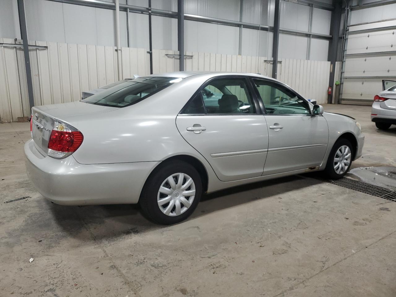 Lot #2986762223 2005 TOYOTA CAMRY LE