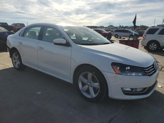 2015 VOLKSWAGEN PASSAT S - 1VWAS7A33FC079491