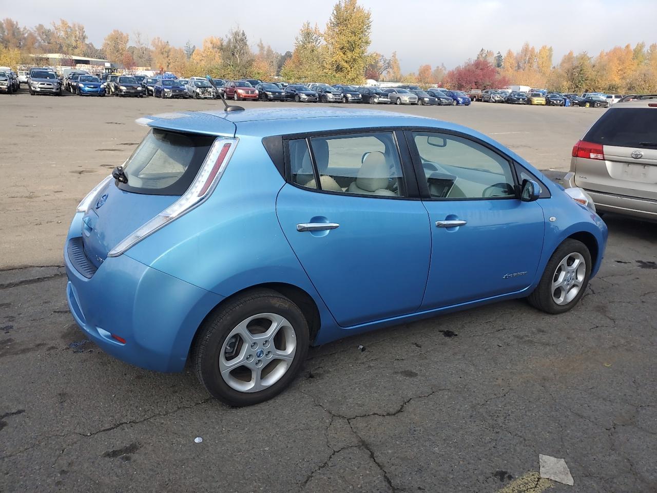 Lot #2969990055 2011 NISSAN LEAF SV