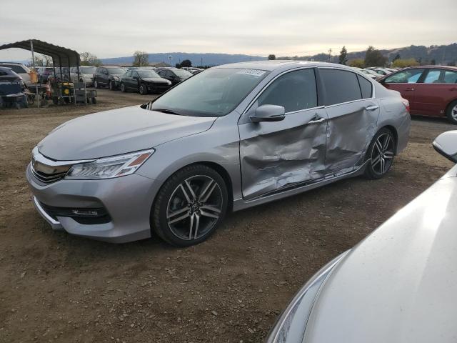 VIN 1HGCR3F95GA012564 2016 HONDA ACCORD no.1