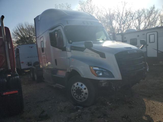 Global Auto Auctions: 2019 FREIGHTLINER CASCADIA 1