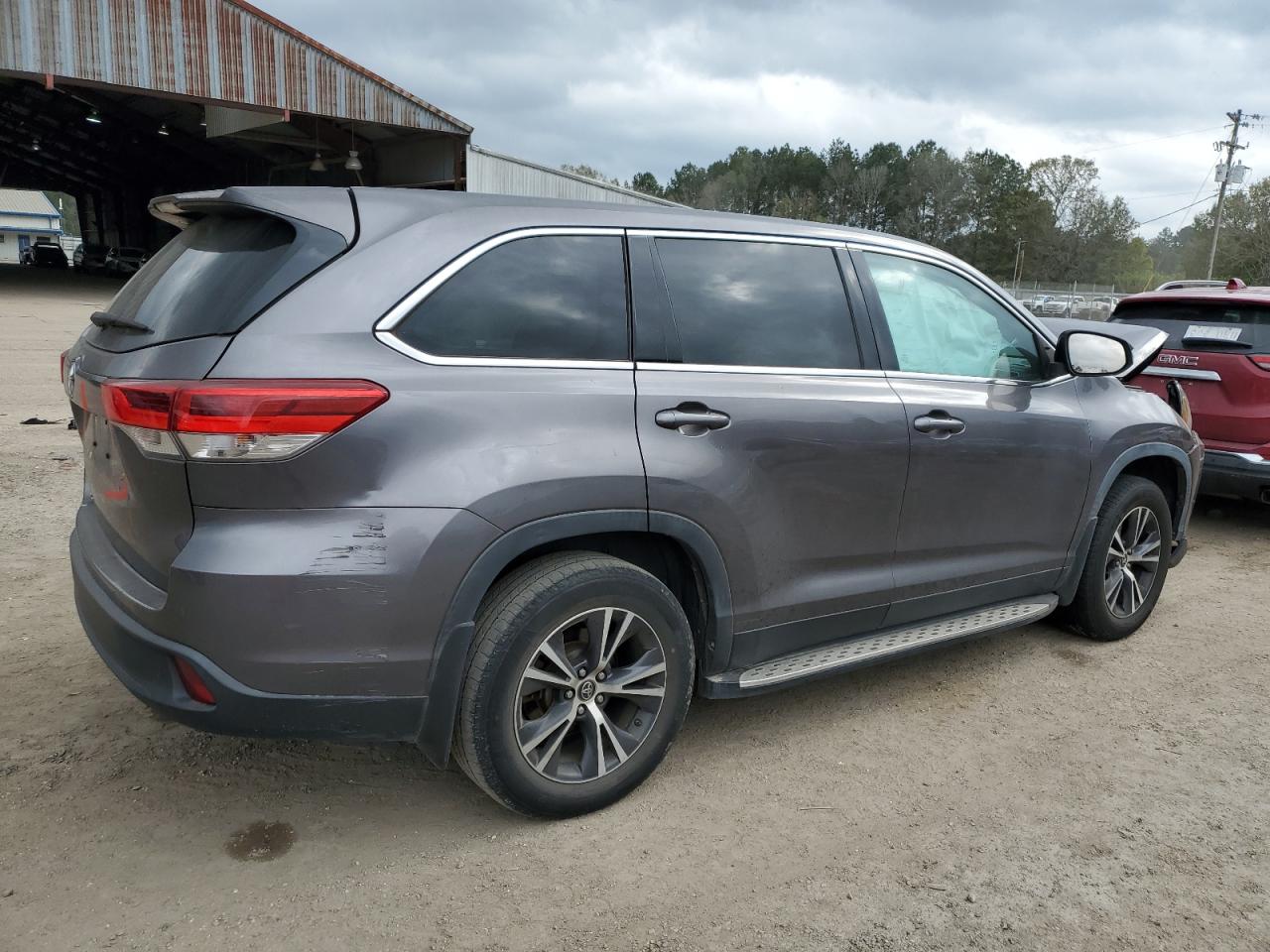 Lot #3029597110 2019 TOYOTA HIGHLANDER