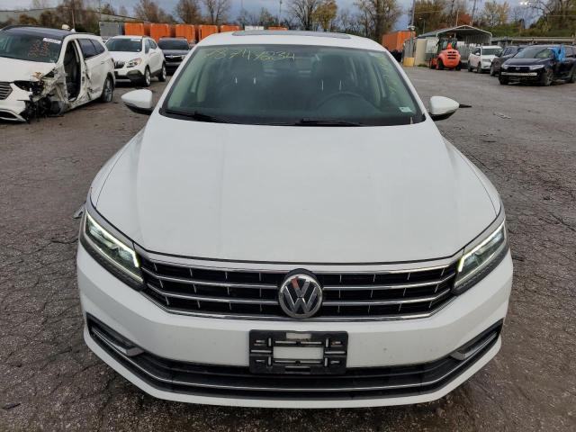 2018 VOLKSWAGEN PASSAT SE - 1VWBA7A33JC015595