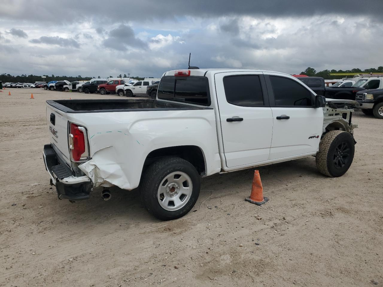 Lot #2988915575 2022 GMC CANYON AT4