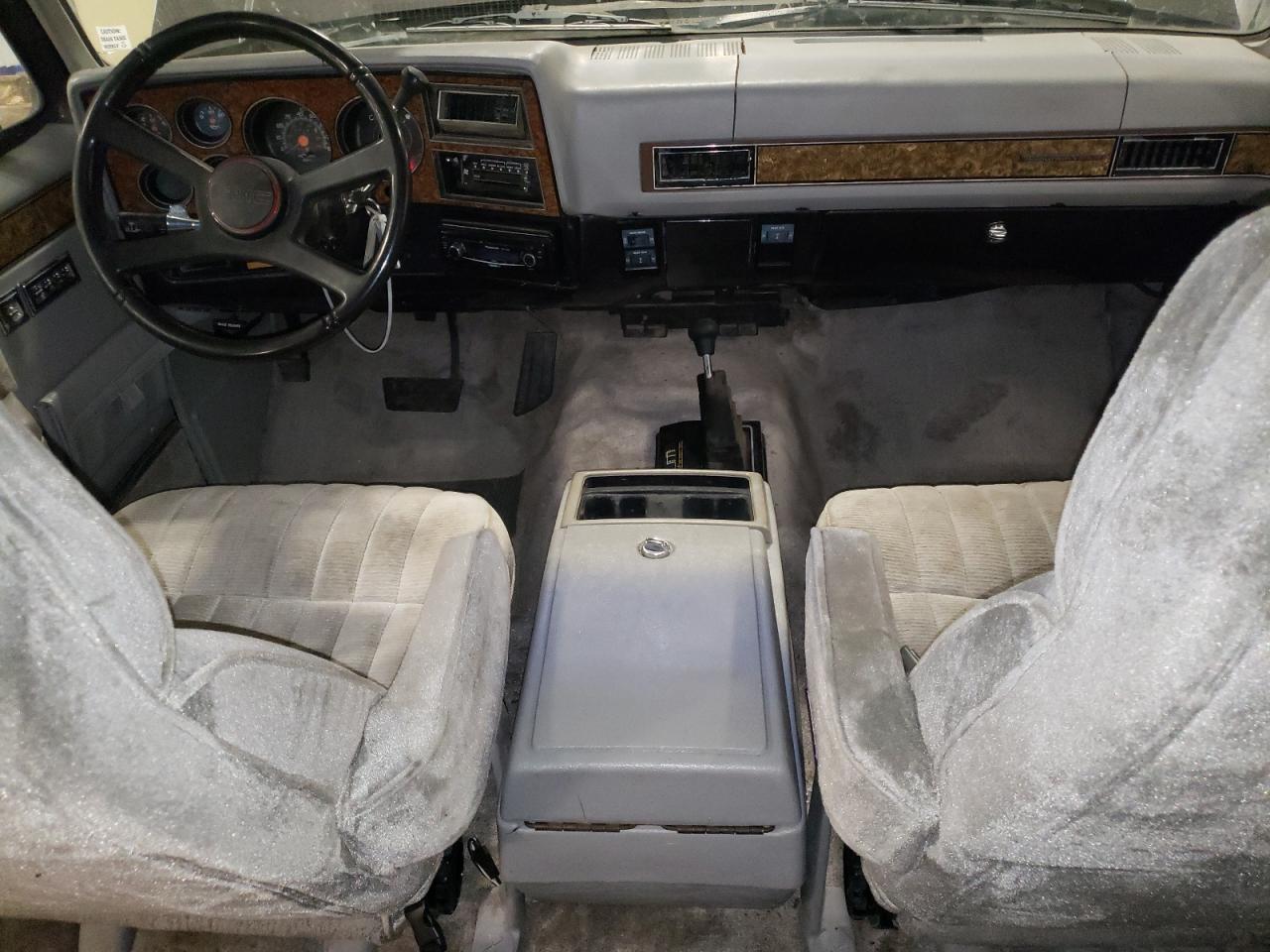 Lot #3030434475 1991 GMC SUBURBAN V