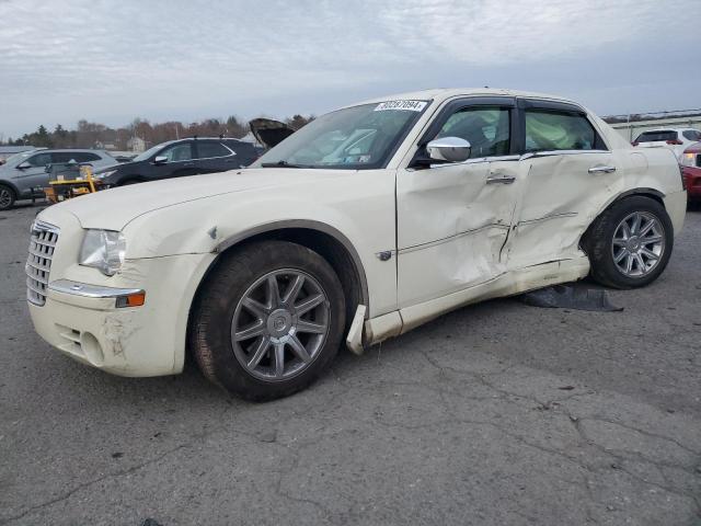 CHRYSLER 300C 2005 white  gas 2C3AA63HX5H502205 photo #1