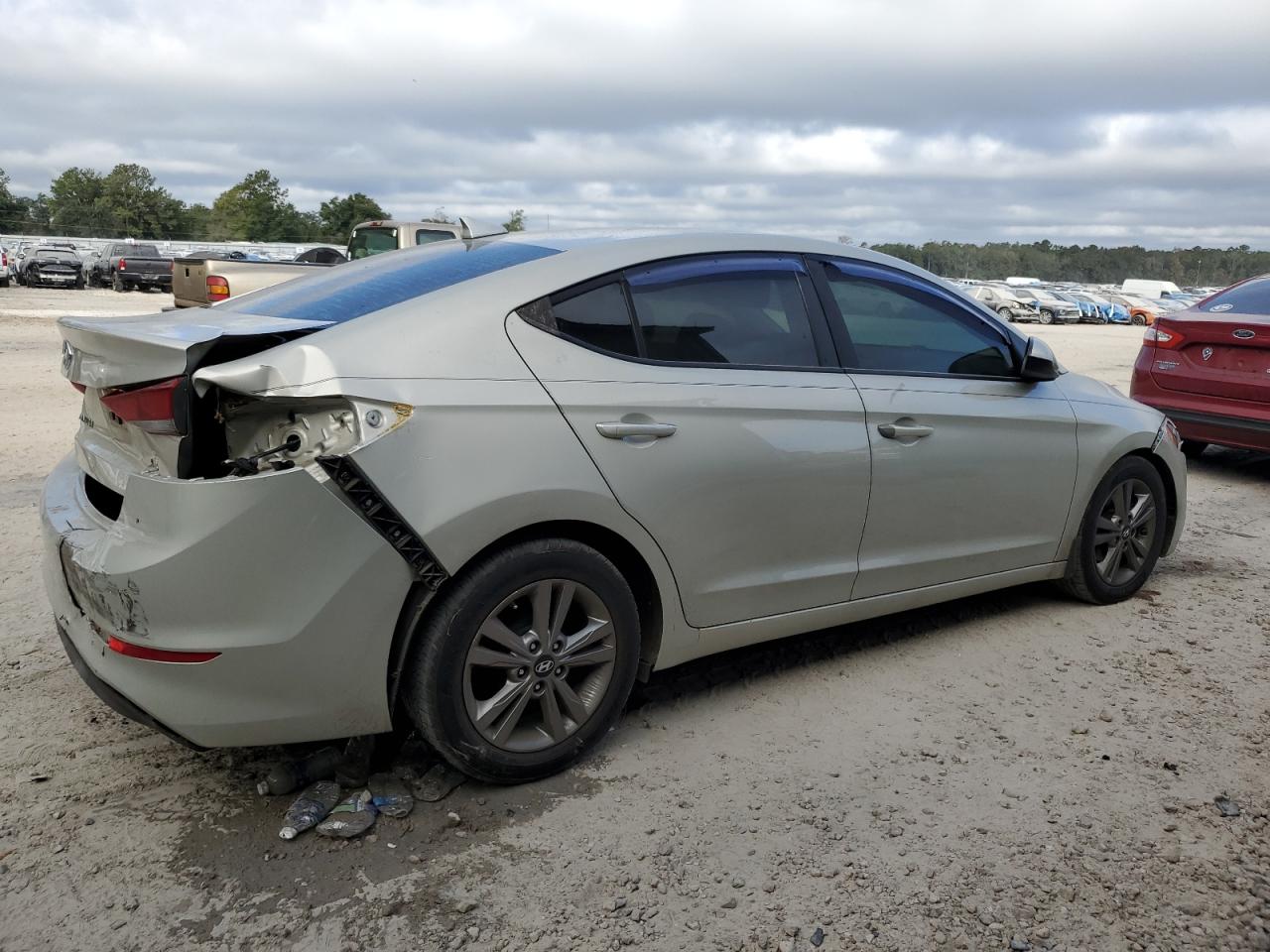 Lot #3029658091 2017 HYUNDAI ELANTRA SE