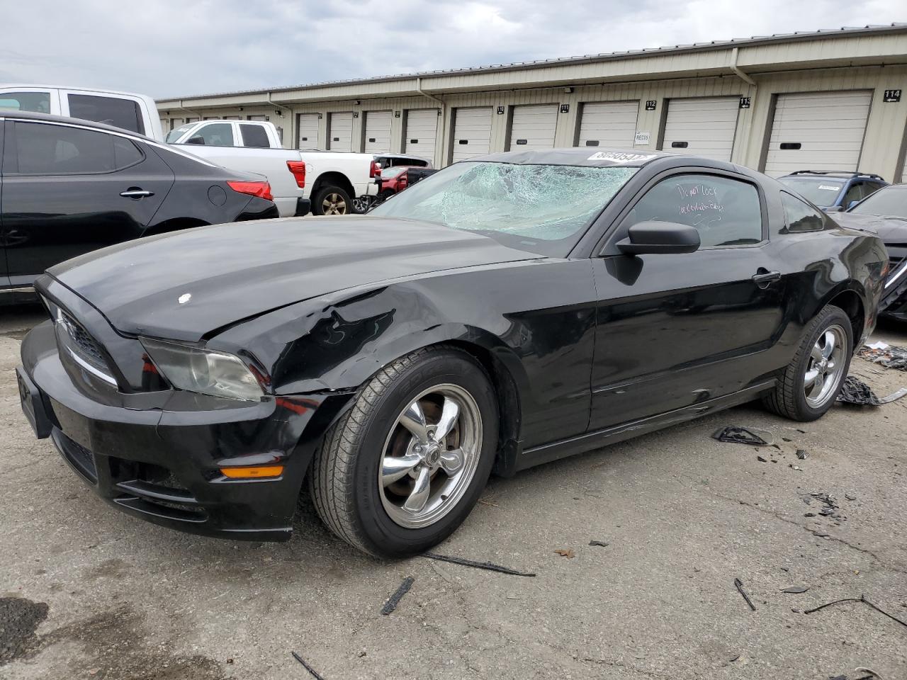 FORD MUSTANG