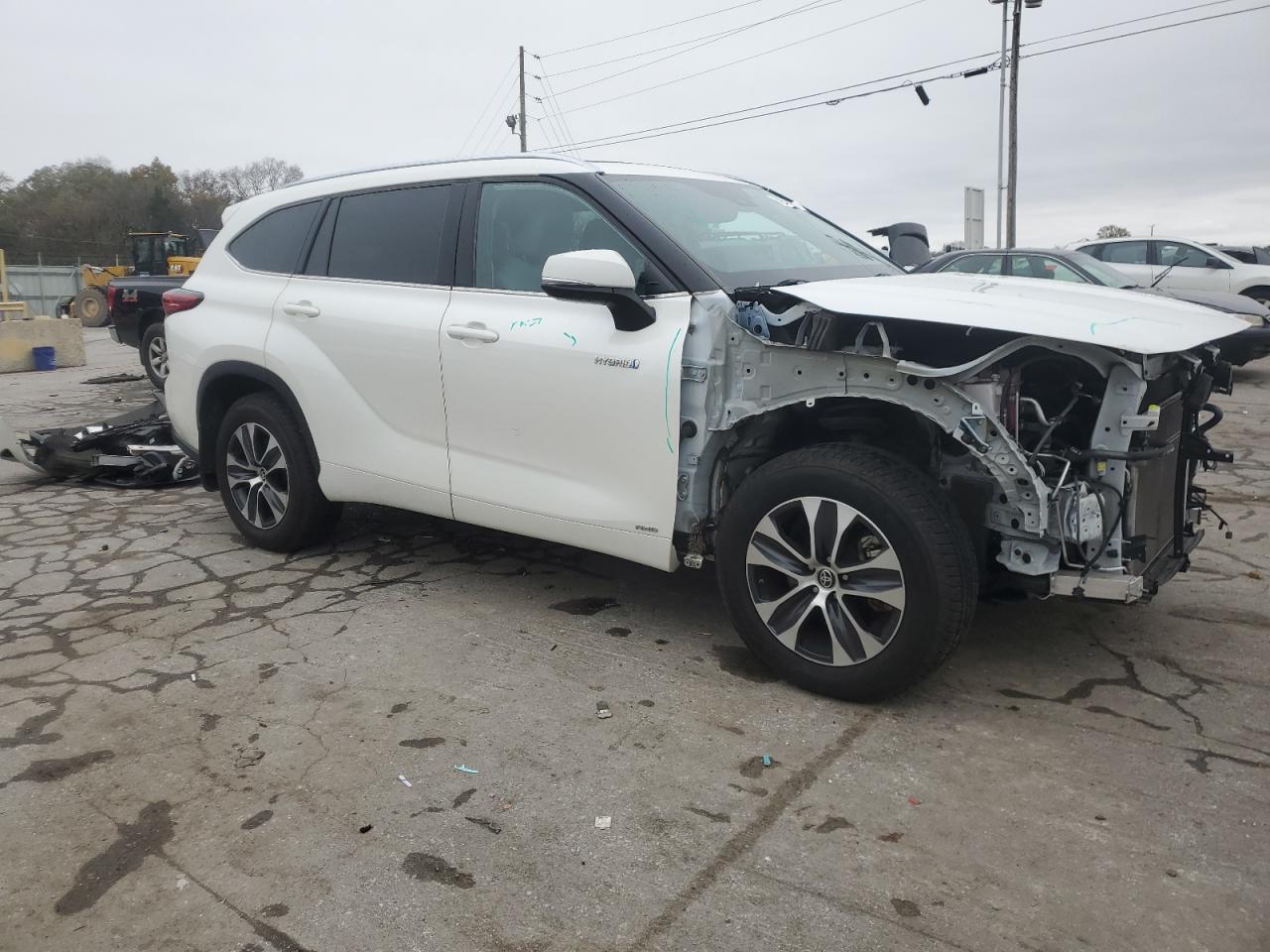 Lot #2945545088 2021 TOYOTA HIGHLANDER