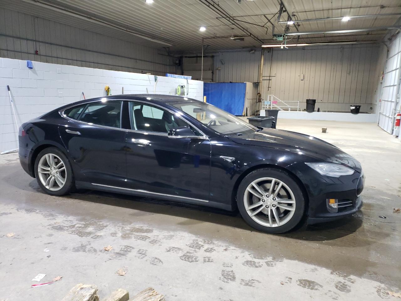 Lot #2970014894 2014 TESLA MODEL S