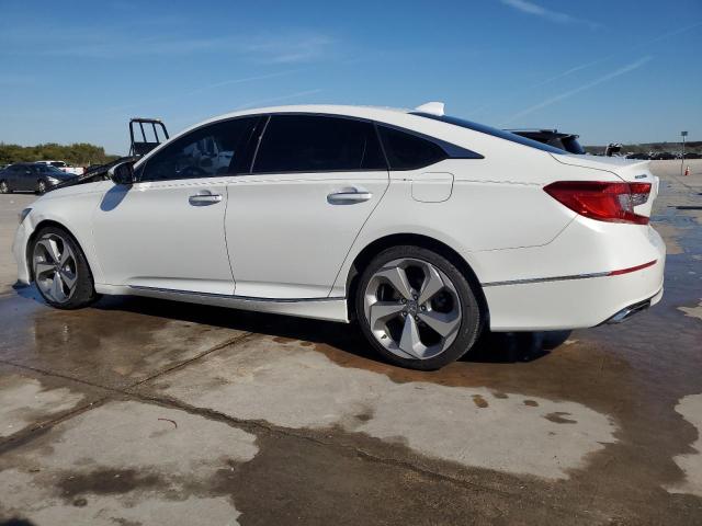 HONDA ACCORD TOU 2018 white  gas 1HGCV1F92JA144138 photo #3