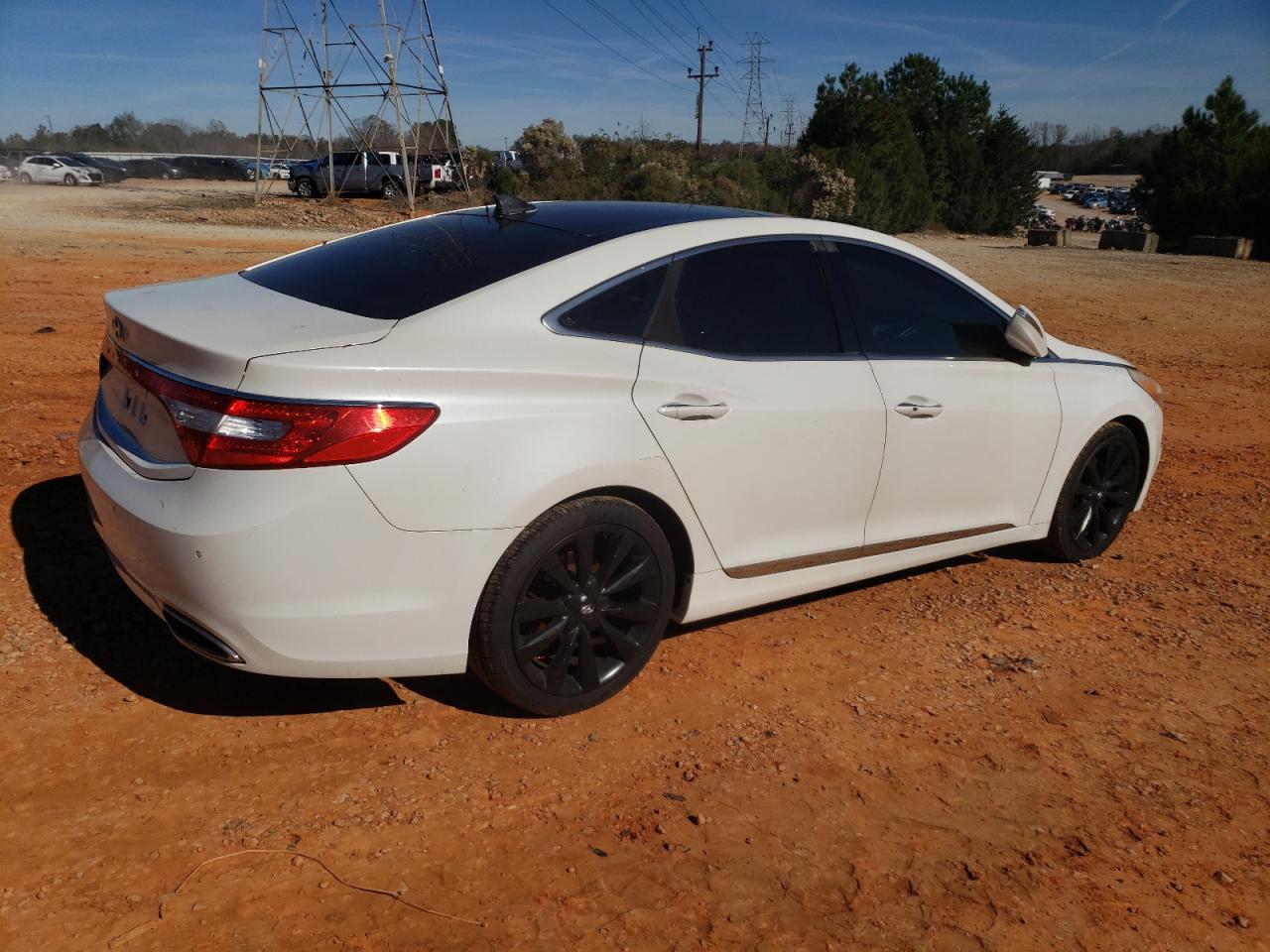 Lot #3003315118 2013 HYUNDAI AZERA GLS