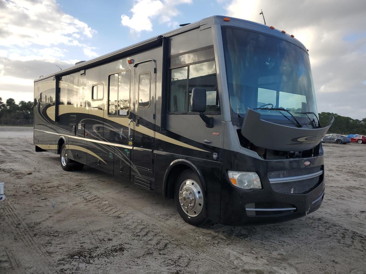 Lot #2994153365 2011 FORD F53